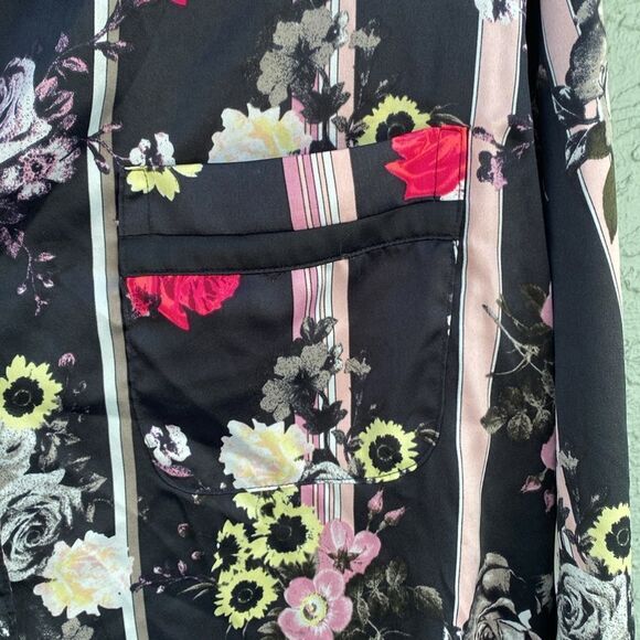 Victoria’s Secret Striped Roses Floral Long Sleeved Pajama Top Sz M - Picture 5 of 9